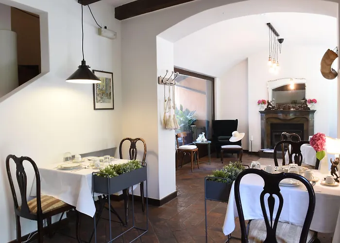 Il Giardino Segreto לינה וארוחת בוקר 4*