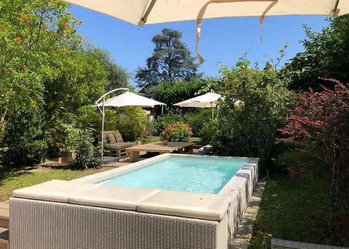 Il Giardino Segreto לינה וארוחת בוקר איסאו